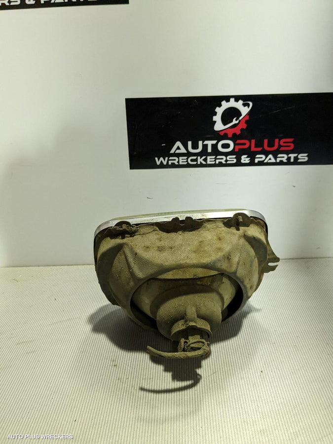 1998 Mitsubishi L300 Left Headlamp