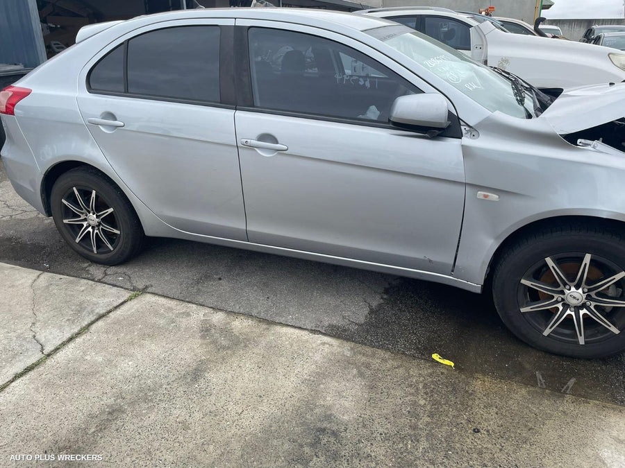 2013 Mitsubishi Lancer Right Door Mirror