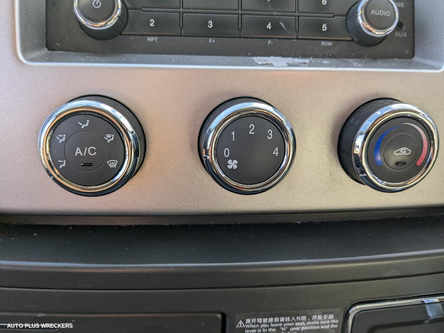 2016 LDV V80 PWR DR WIND SWITCH