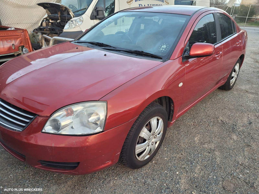 2006 Mitsubishi 380 Bonnet