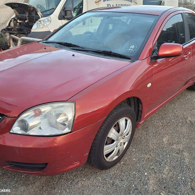 2006 Mitsubishi 380 Bonnet