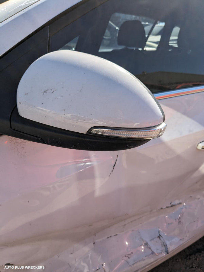2015 Holden Cruze Right Headlamp