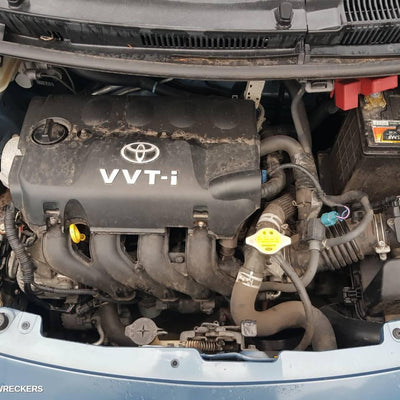 2005 Toyota Yaris Left Taillight