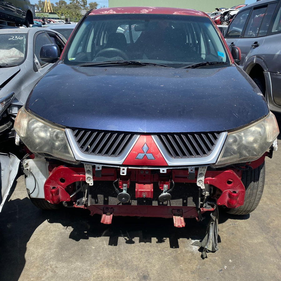 2008 Mitsubishi Outlander Rear Garnish