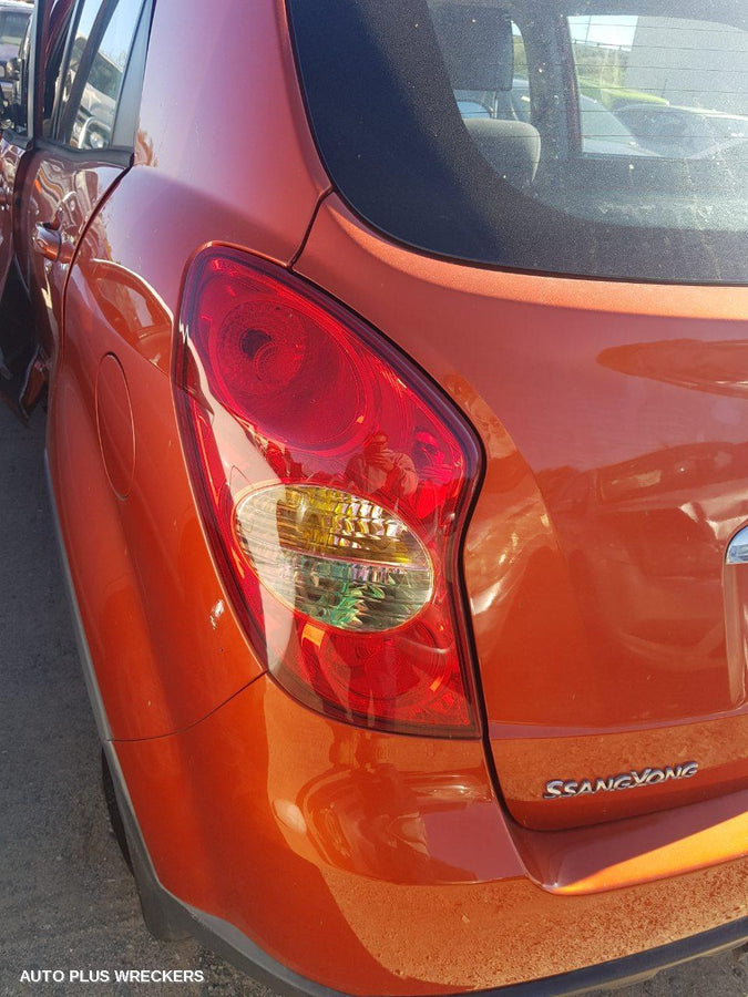 2011 Ssangyong Korando Right Headlamp