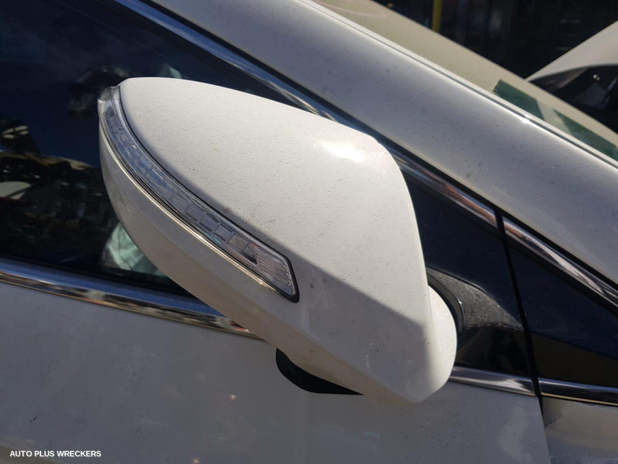 2013 Hyundai I40 Rear Garnish