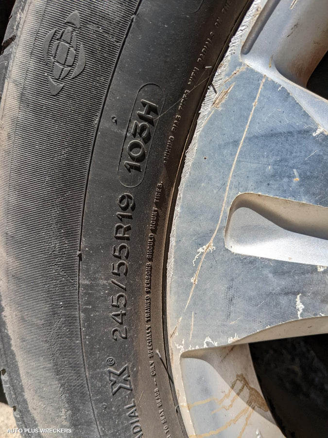 2007 Toyota Kluger Washer Bottle