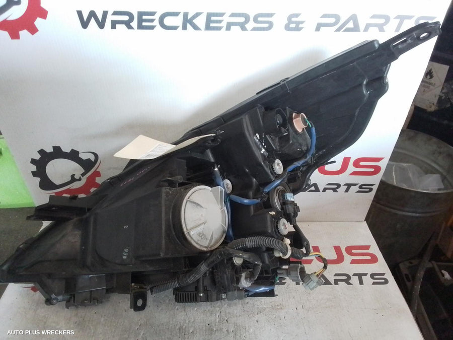 2009 Nissan Maxima Right Headlamp