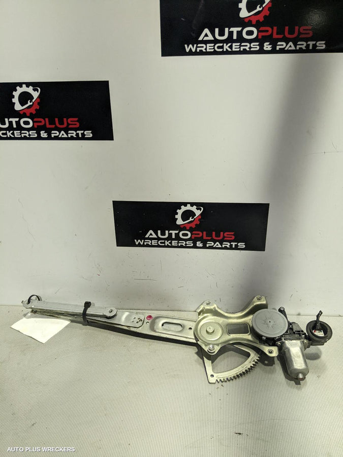 2008 Toyota Yaris Right Front Window Reg Motor