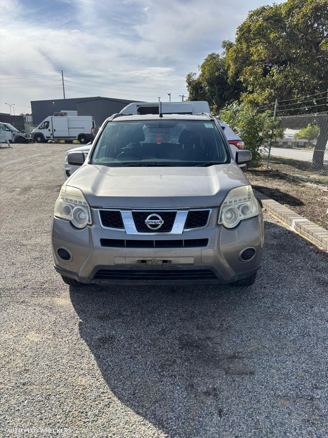 2011 Nissan Xtrail Left Driveshaft