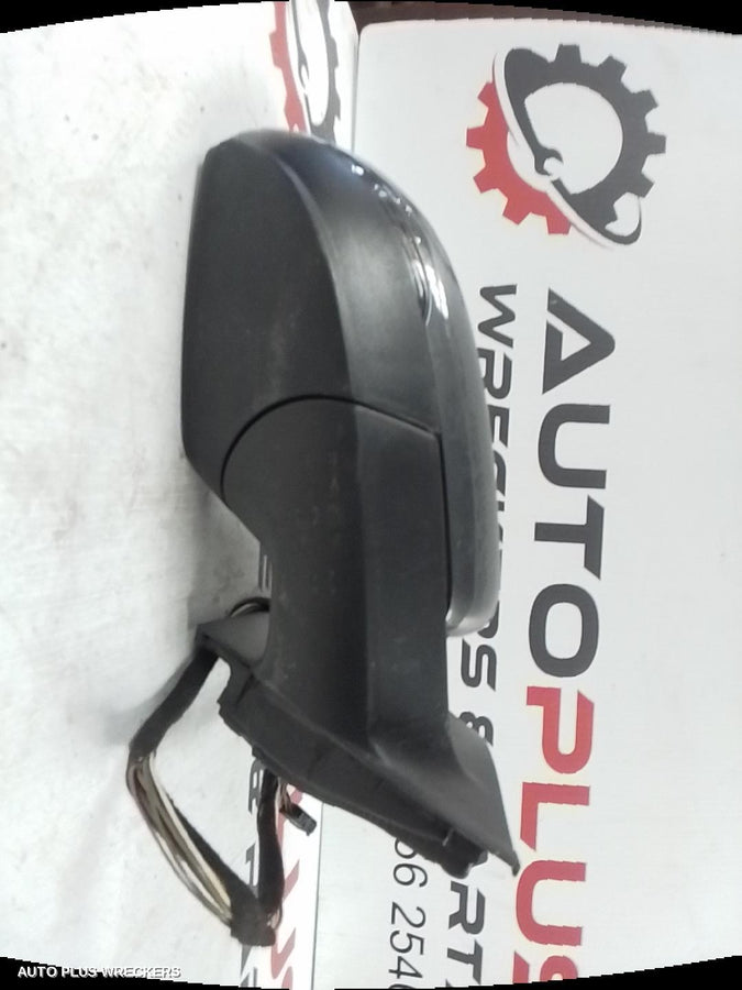 2010-2014 Volkswagen Polo Right Door Mirror