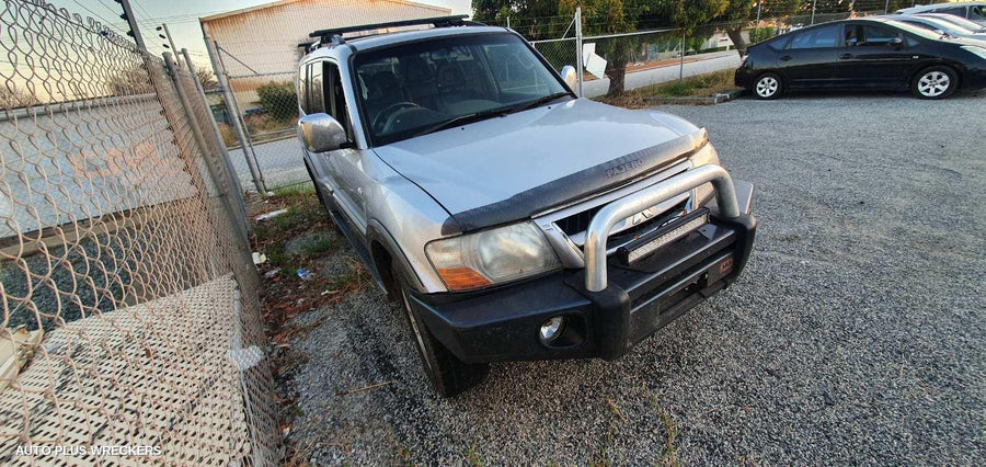 2002-2006 Mitsubishi Pajero Bonnet