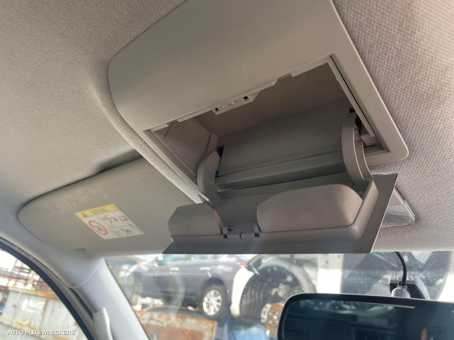 2016 Volkswagen Amarok Headrest