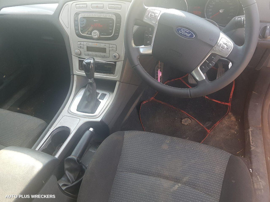 2007 Ford Mondeo Left Guard