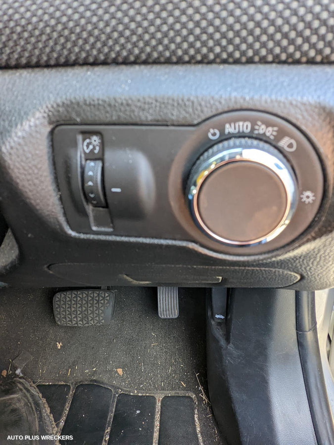 2015 Holden Cruze Left Rear Door Sliding