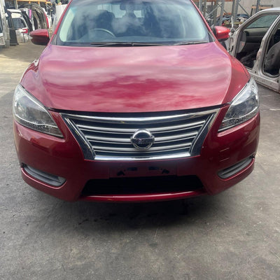 2013 Nissan Pulsar Grille