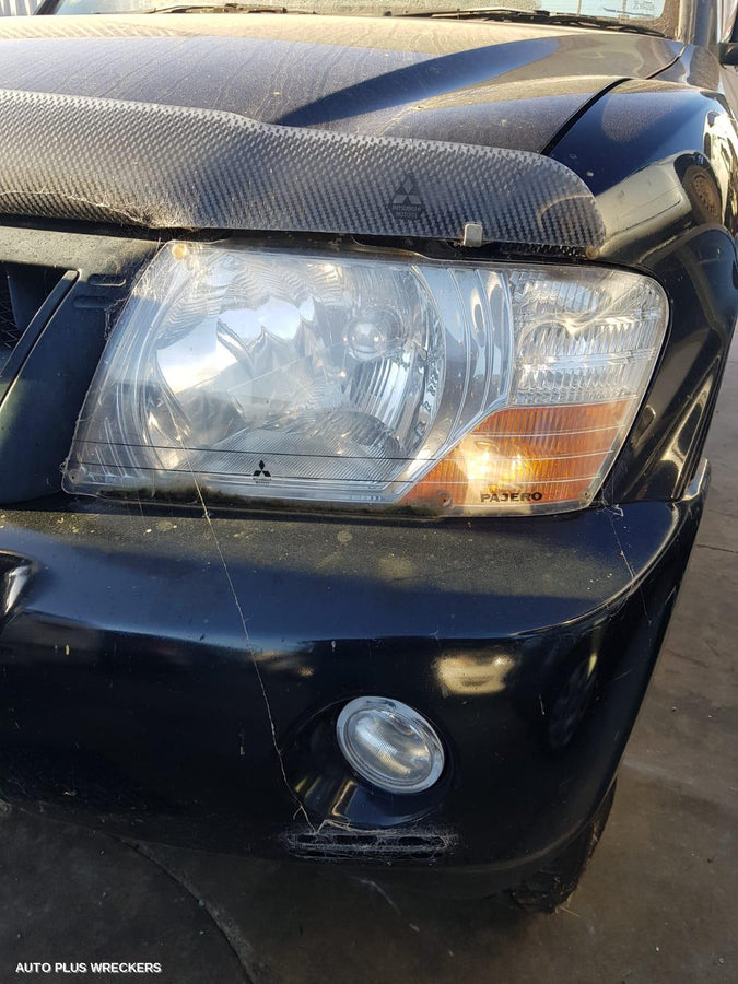 2004 Mitsubishi Pajero Left Front Door