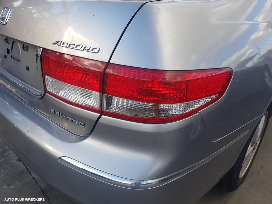 2005 Honda Accord Left Taillight