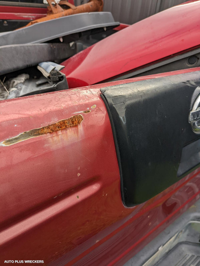 2008 Nissan Navara Left Guard