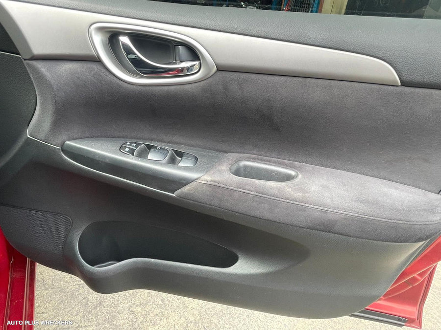 2013 Nissan Pulsar Left Taillight