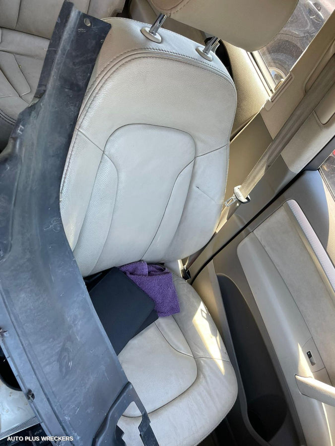 2011 Audi Q7 Left Taillight