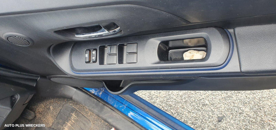 2017 Toyota Prius Right Indicator Fog Side