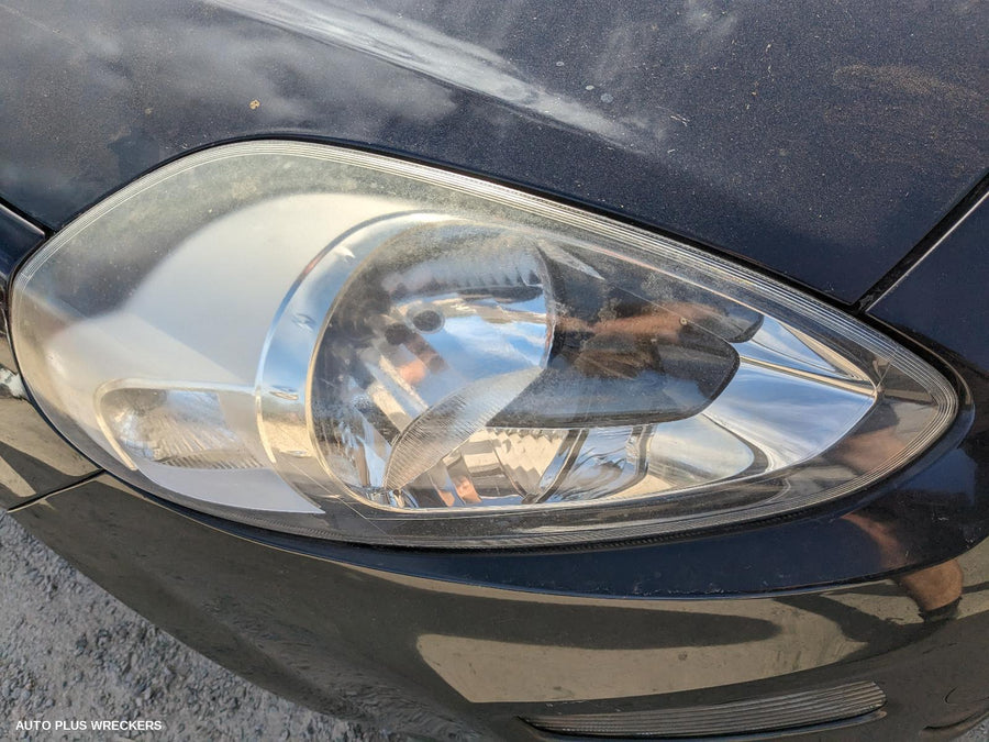 2014 Fiat Punto Right Guard