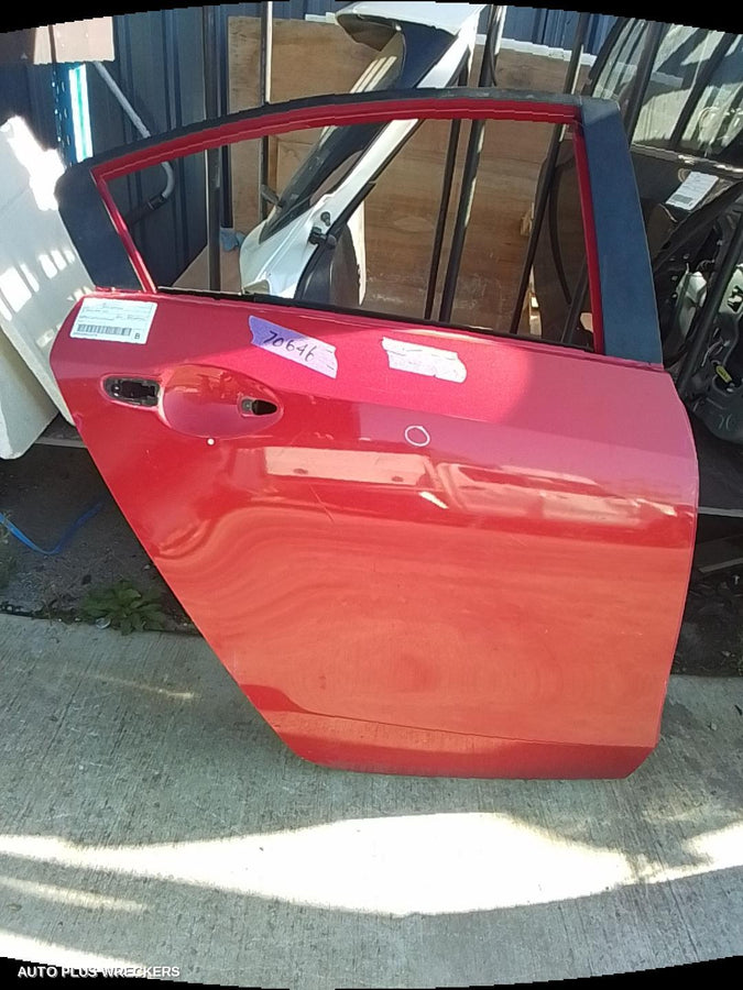 2010 Mazda 3 Right Rear Door Sliding