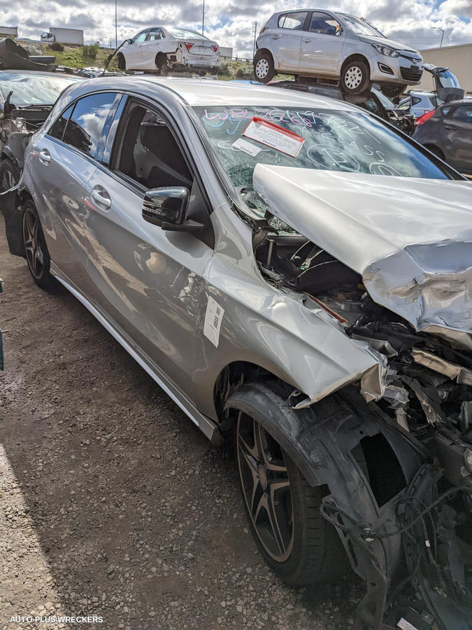 2014 Mercedes A Class Left Front Strut