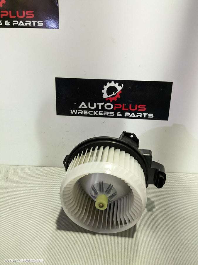 2017 Toyota Rav4 Heater Fan Motor