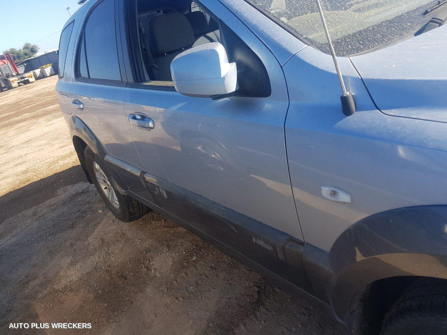 2005 Kia Sorento Right Taillight