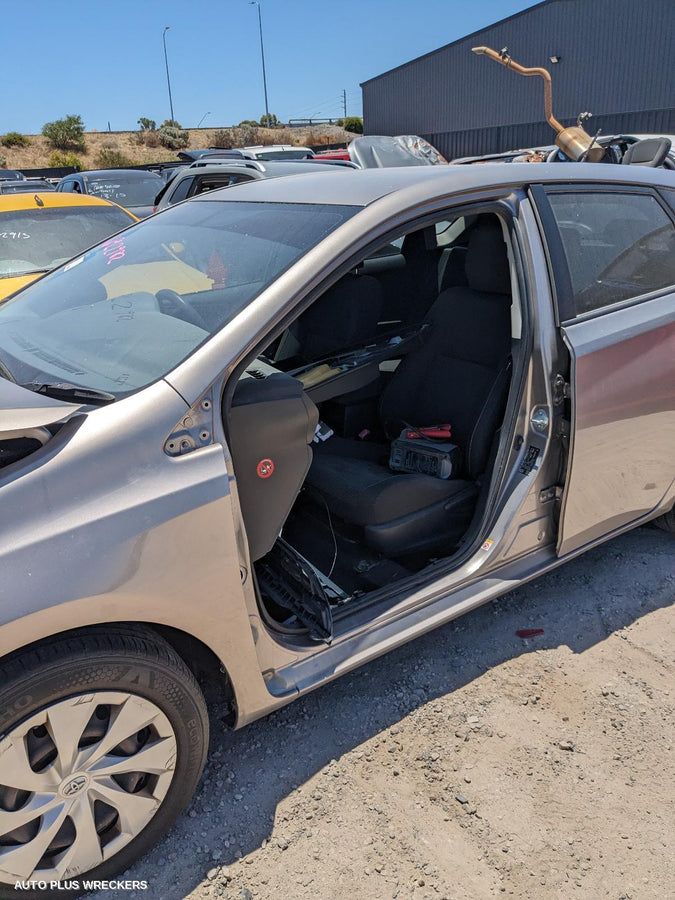 2014 Toyota Corolla Right Front Door Window