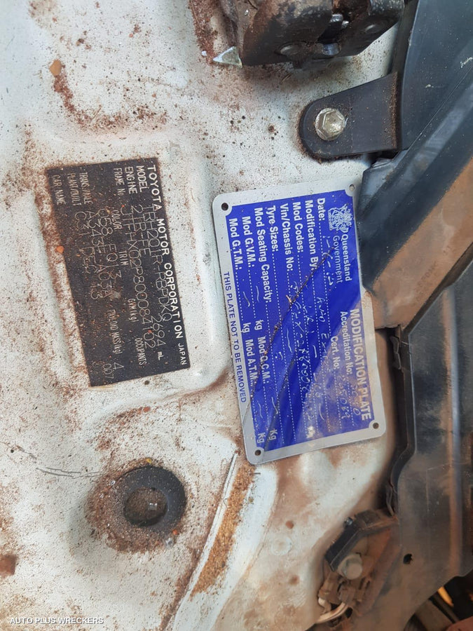 2014 Toyota Hiace Door Boot Gate Lock