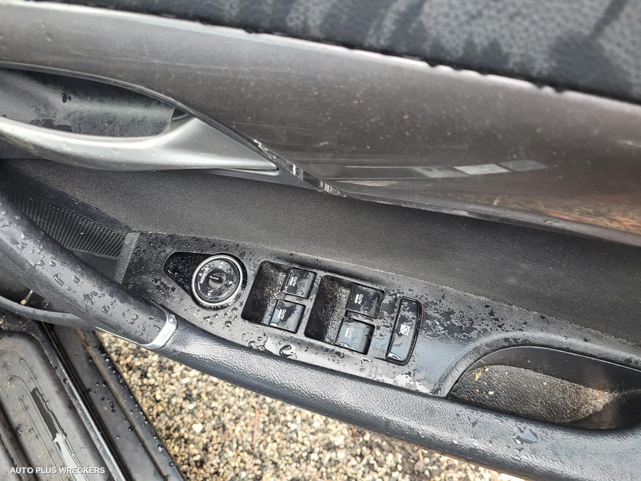 2012 Hyundai I40 Left Front Window Reg Motor