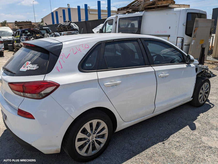 2018 HYUNDAI I30 LEFT DOOR MIRROR