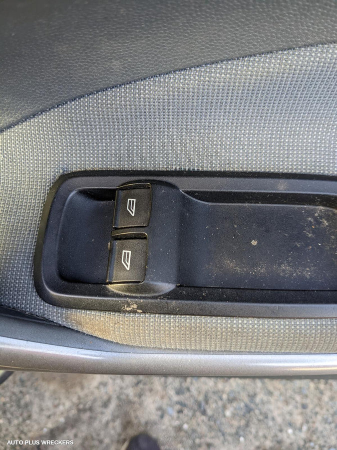 2009 Ford Fiesta Parcel Shelf