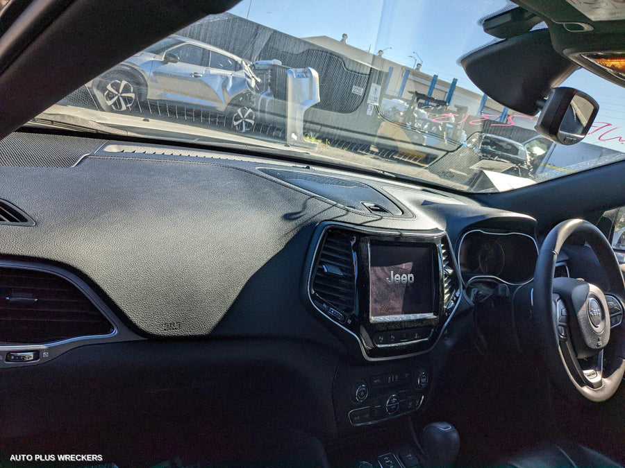 2020 Jeep Cherokee Left Guard