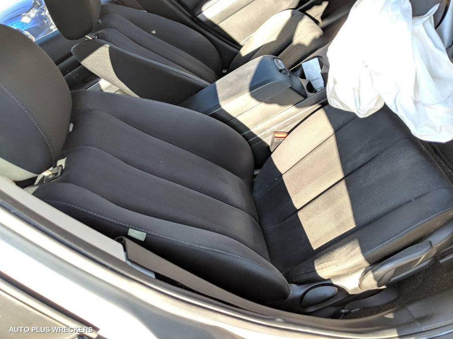 2010 Mazda Cx7 Right Door Mirror