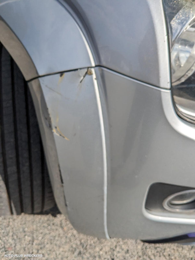 2011 Volkswagen Amarok Fan