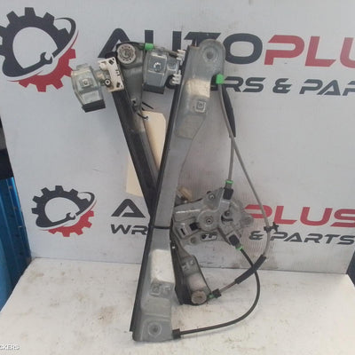 2014 Holden Commodore Left Front Window Reg Motor