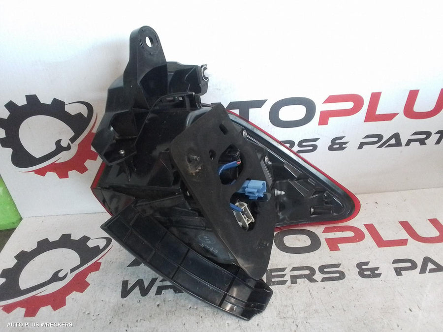 2019 Toyota Yaris Right Taillight