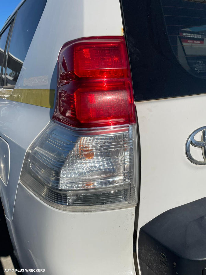 2012 Toyota Prado Right Headlamp