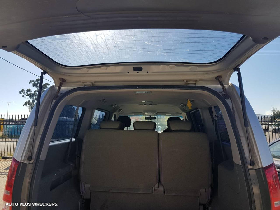 2008 Hyundai Iload/imax Right Front Door Window