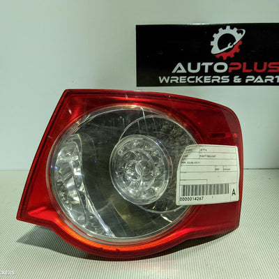 2009 Volkswagen Jetta Right Taillight