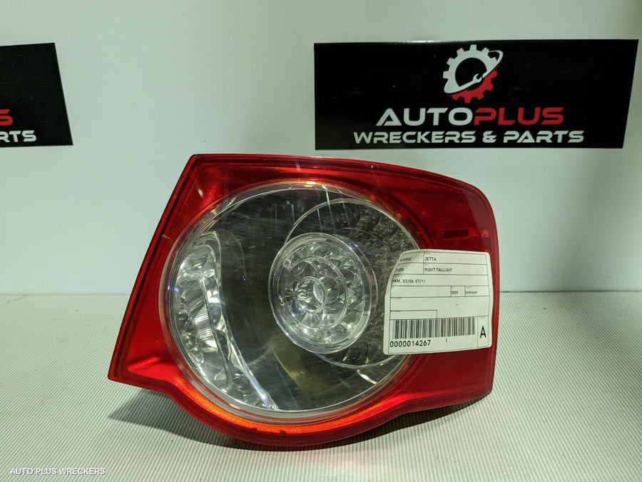 2009 Volkswagen Jetta Right Taillight