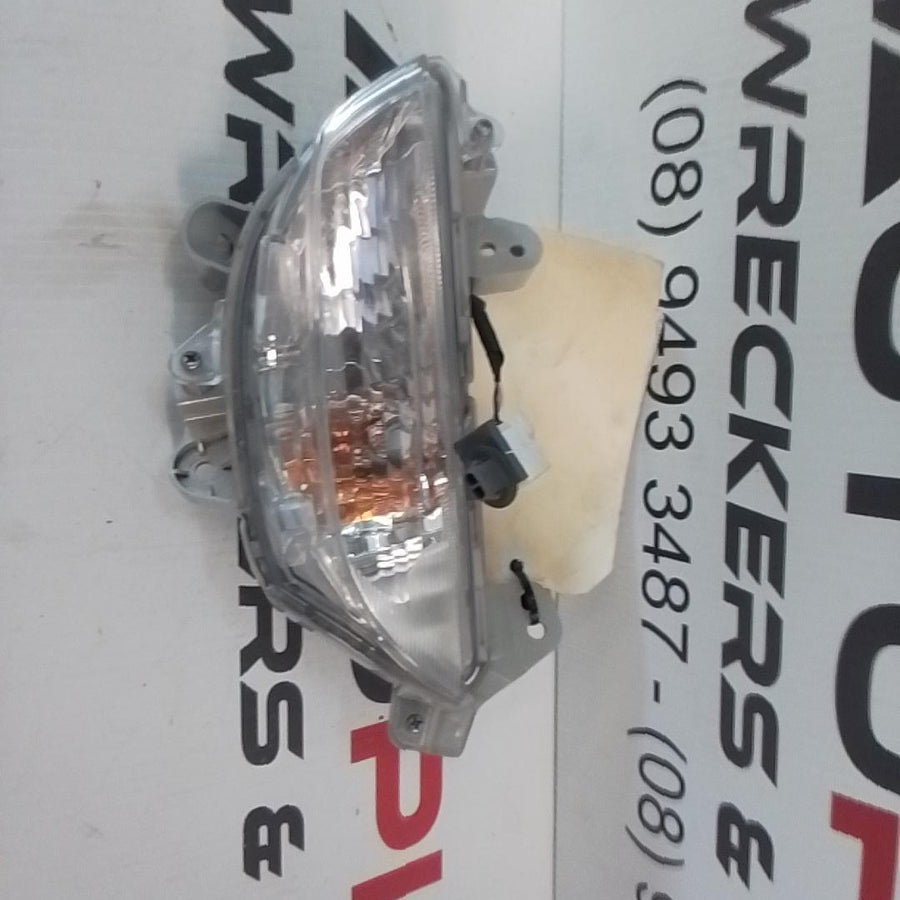 2013-2016 Mazda 3 Right Indicator Fog Side