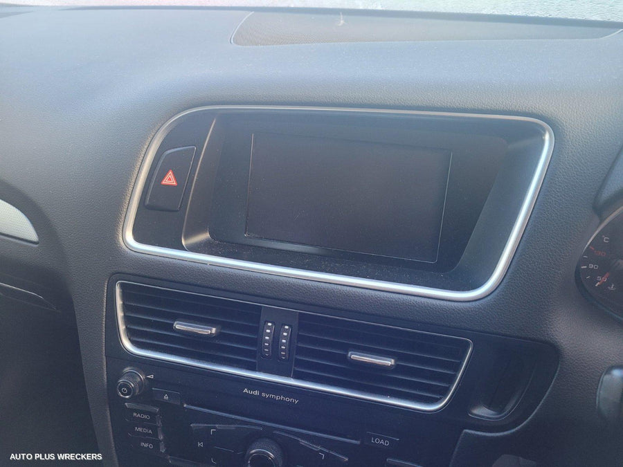 2010 Audi Q5 Left Front Door