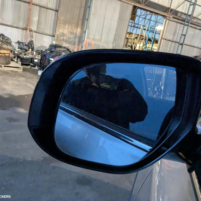 2015-2021 Mitsubishi Outlander Right Rear Door Sliding