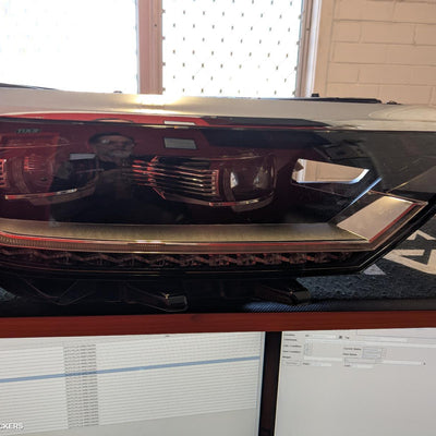 2015-2019 Volkswagen Passat Right Headlamp