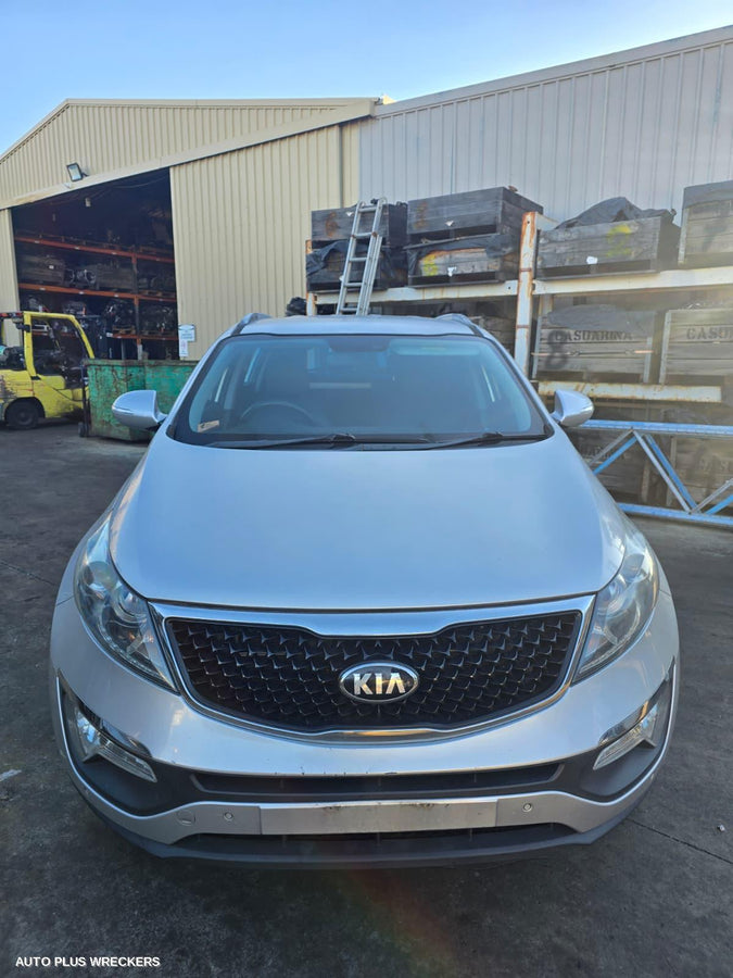 2010-2015 Kia Sportage Left Guard